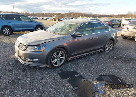 2015 Volkswagen Passat 3.6L V6 Sel Premium из США, поврежденный, VIN 1VWCM7A30FC013225